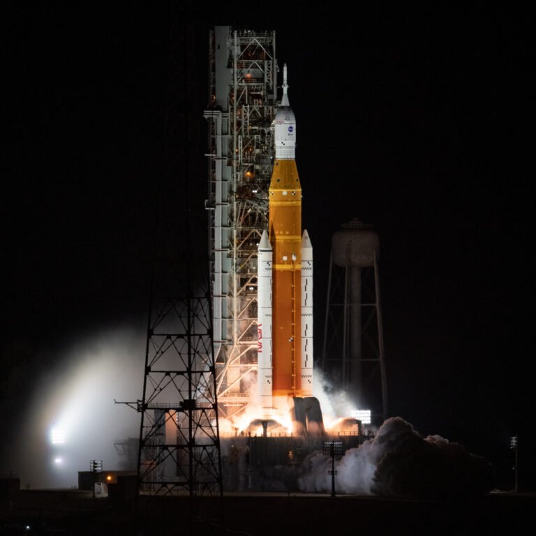 NASA Advances Artemis III Rocket Stacking as Crew Training Continues