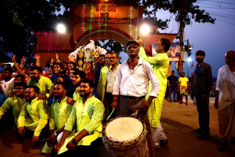 Navratri nears Ashtami: key dates up to Dussehra on 20 October and pandal safety rules