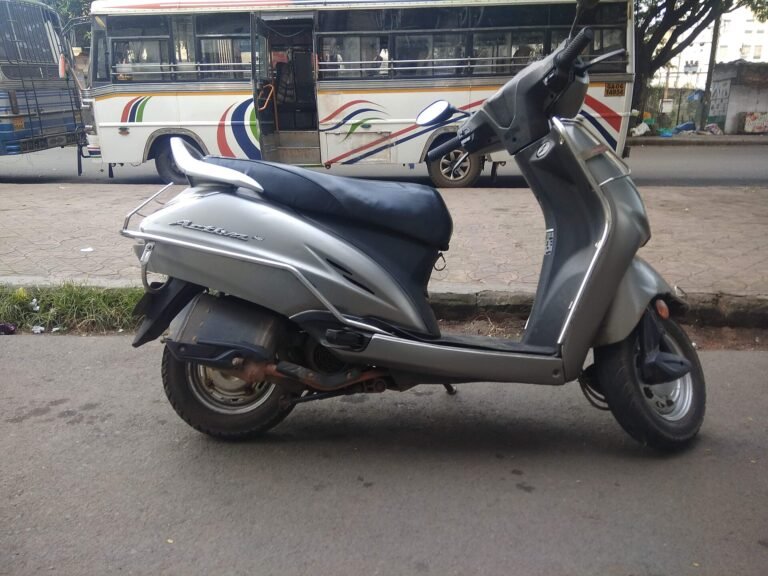 Honda Prices QC3 Electric Scooter at Rs 1.35 Lakh, Announces CB500 and Updated CB350 Range