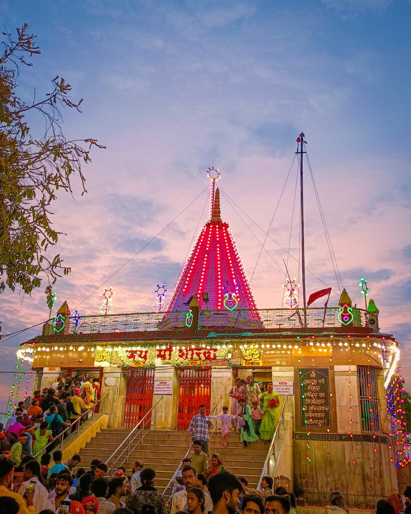 Over 1.25 lakh devotees visit Maihar Sharda temple on first day of Shardiya Navratri