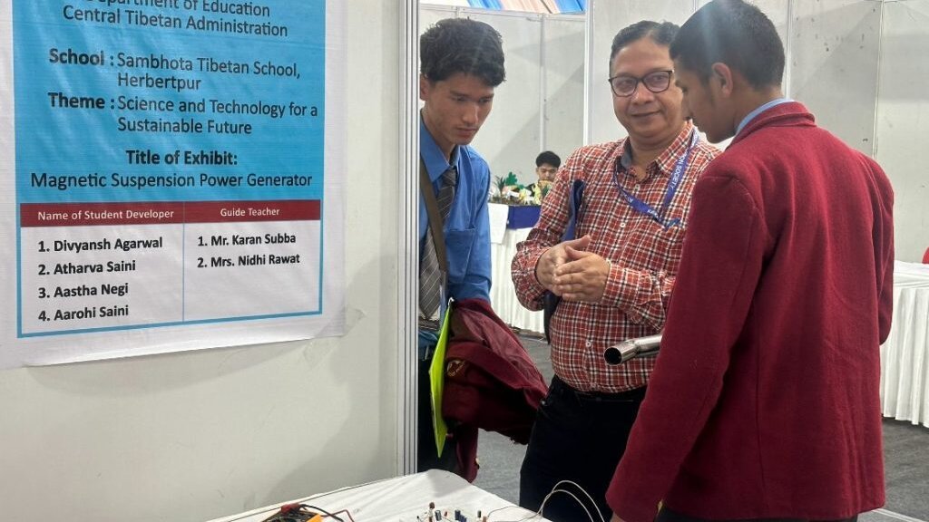 Raigarh Student Wins Third Prize at National Science Exhibition for Child-Safe Electric Iron