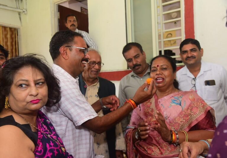 भोपाल को स्वच्छता में देश में दूसरा स्थान मिलने पर महापौर मालती राय का भव्य सम्मान, कलचुरी समाज ने मनाया गौरव का उत्सव।