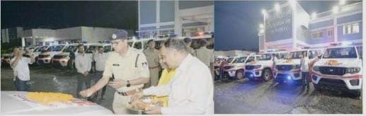 Photo accompanying the report: new Dial 112 vehicles flagged off in Singrauli