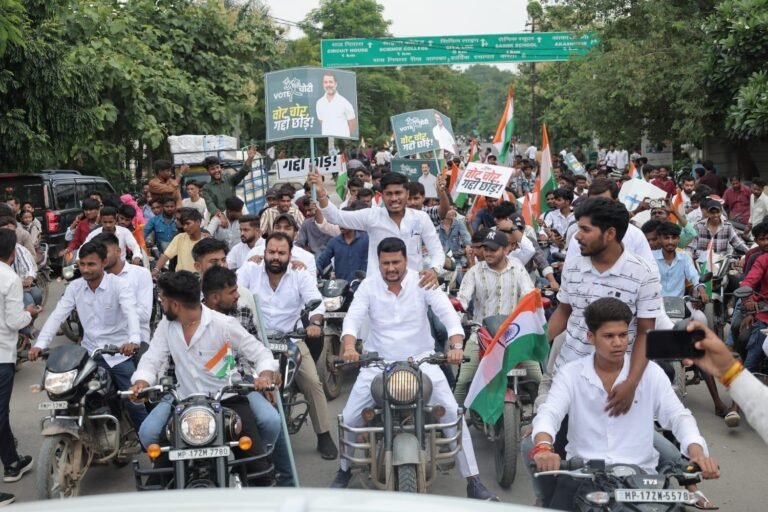 NSUI held ‘Vote Satyagraha’ tricolour march in Rewa