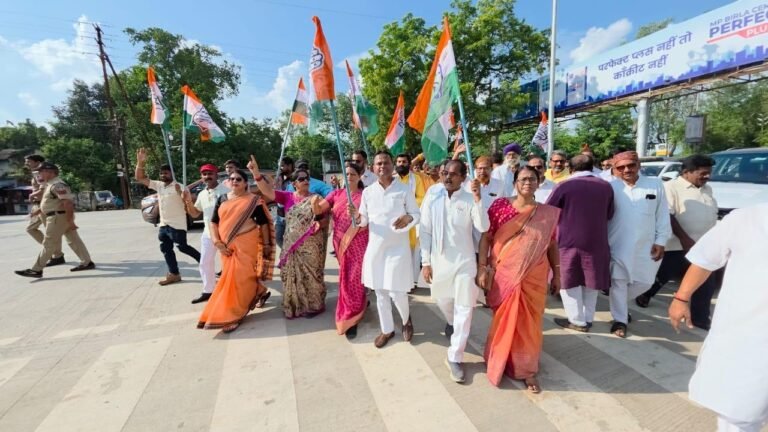 Rewa Congress protested over OBC reservation, submitted memorandum to governor