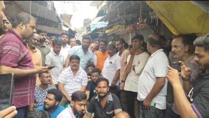 Rewa anti-encroachment drive began on Fort Road and Mandi Marg, halted at Statue Chowk by traders’ protest