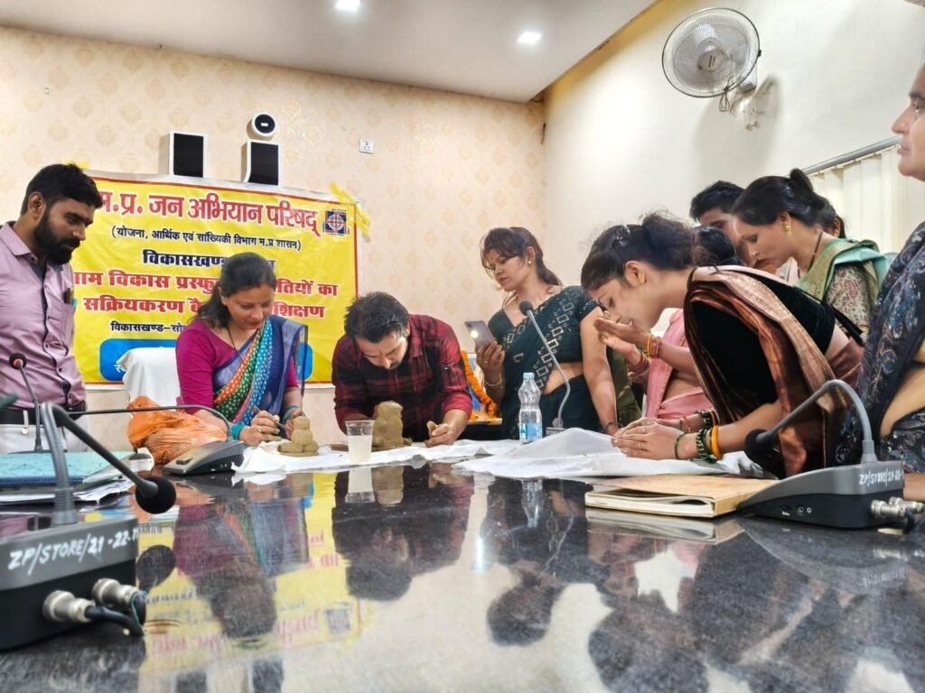 Shahdol residents were urged to use clay Ganesh idols for Ganeshotsav