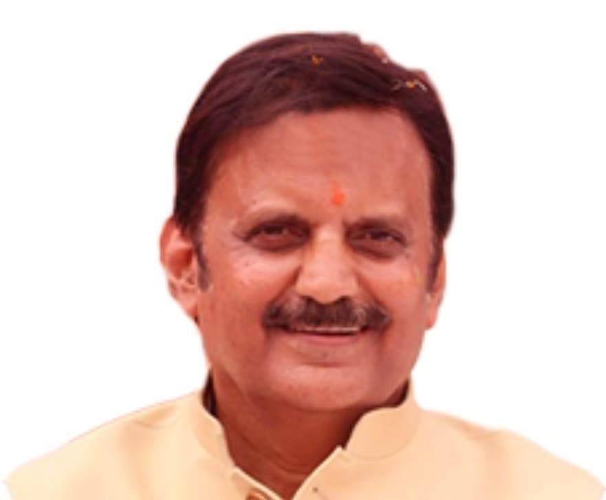 उप-मुख्यमंत्री श्री राजेंद्र शुक्ल सादगी, प्रेम और सरलता से सम्पन्न असाधारण व्यक्तित्व