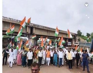 Former and current Mangawan MLAs seen together at tiranga yatra, sparking political talk