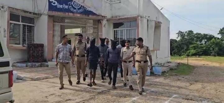 गाजी मियां दरगाह में तोड़फोड़ और भगवा फहराने का मामला, गुढ़ पुलिस की बड़ी कार्रवाई : चार आरोपी गिरफ्तार।